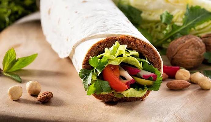 Ultra mega çiğköfte dürüm